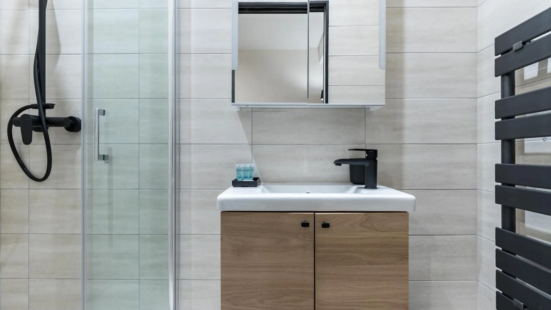 Hsh Parmentier-couronnes I Design 6p-2br * Paris